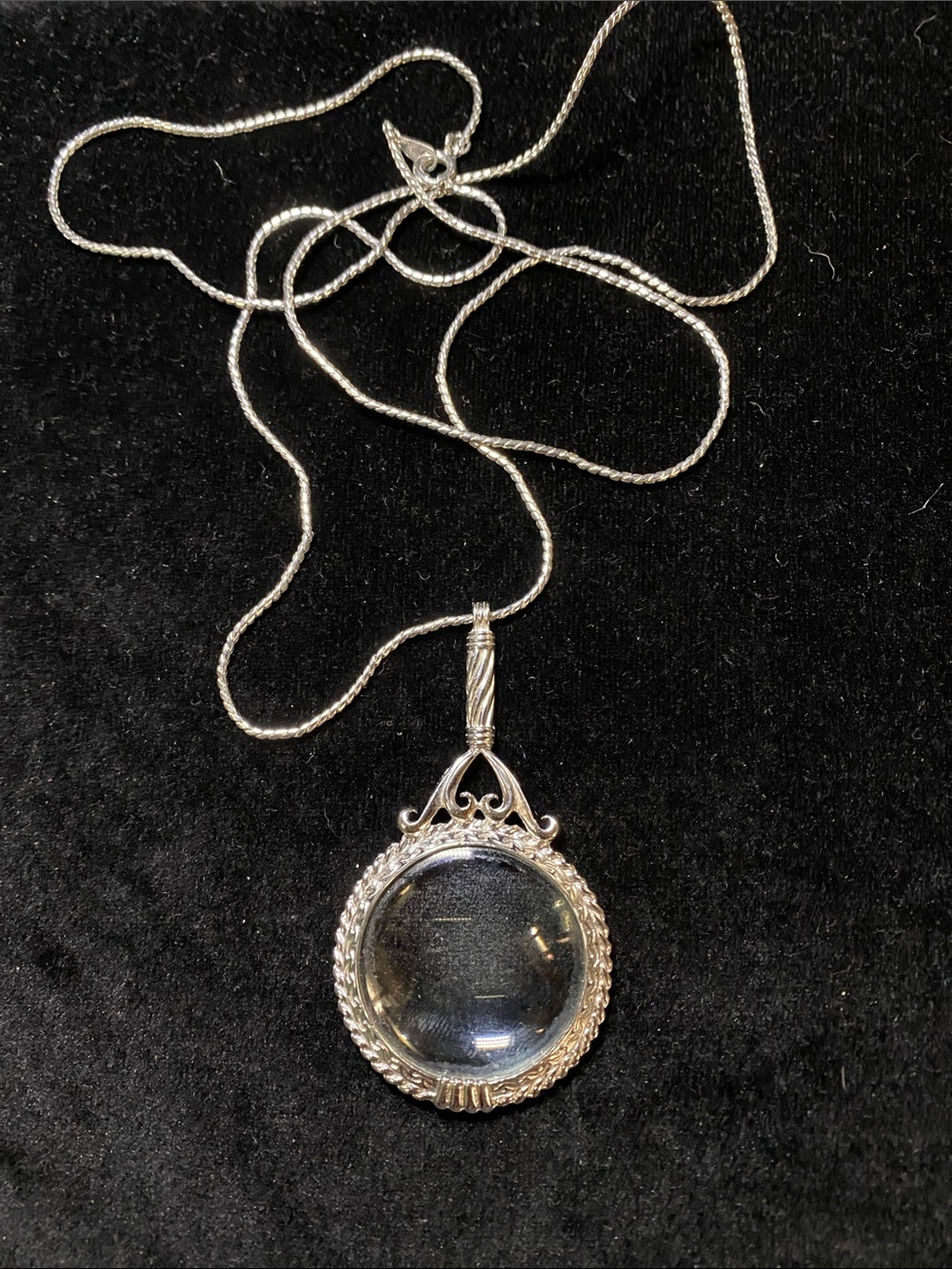 Vintage Magnifying Monocle Silver tone Necklace Reading Pendant Loupe